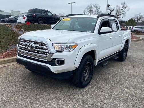 2017 Toyota Tacoma SR