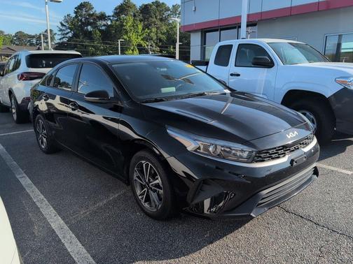 Aurora Black 2023 Kia Forte LXS