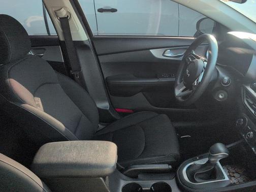 Aurora Black 2023 Kia Forte LXS