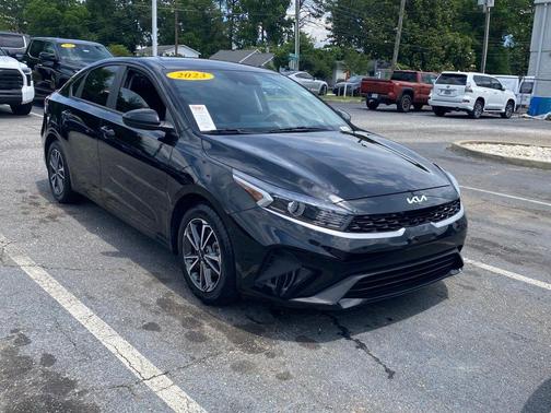 Aurora Black 2023 Kia Forte LXS