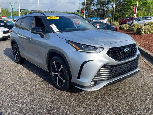 Celestial Silver 2022 Toyota Highlander XSE