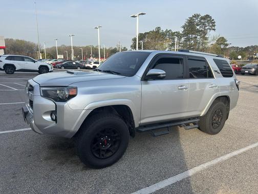 Classic Silver Metallic 2018 Toyota 4Runner TRD Off Road Premium