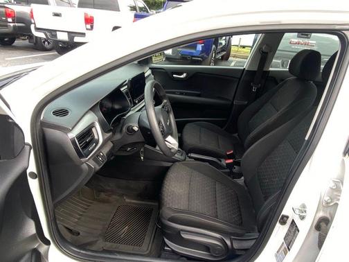 Clear White 2022 Kia Rio LX