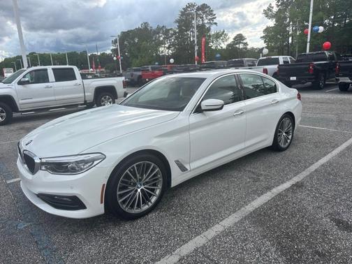 Alpine White 2018 BMW 540 i