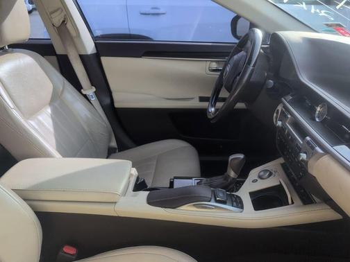 Mica 2018 Lexus ES 350 Base