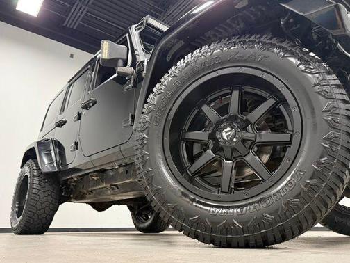 Black Clearcoat 2016 Jeep Wrangler Unlimited Rubicon