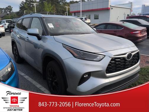 Celestial Silver Metallic 2023 Toyota Highlander XLE