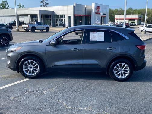 Gray Metallic 2021 Ford Escape SE