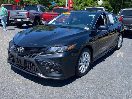Midnight Black Metallic 2021 Toyota Camry SE