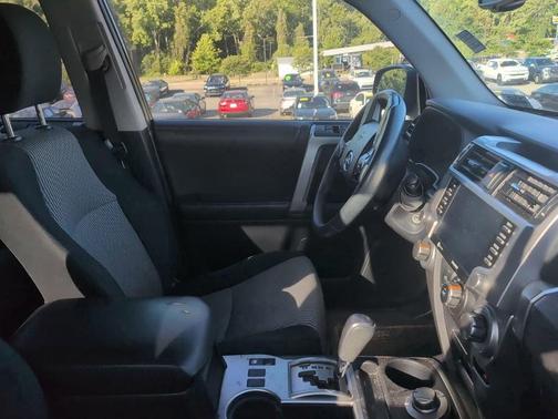 Midnight Black Metallic 2020 Toyota 4Runner SR5