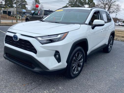 2024 Toyota RAV4 Hybrid XLE Premium