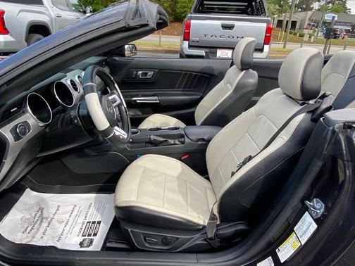 2022 Ford Mustang EcoBoost Premium