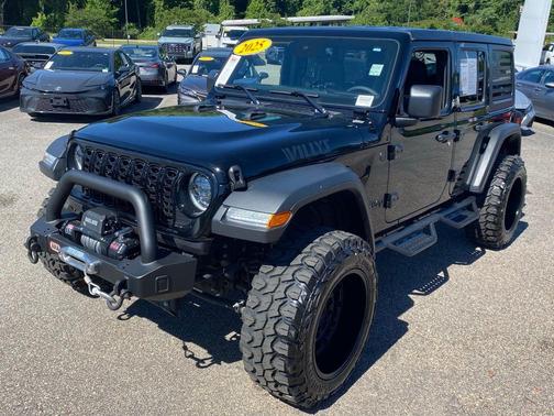 Black Clearcoat 2025 Jeep Wrangler Sport