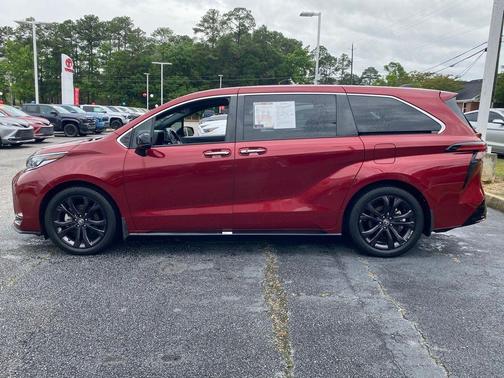 Ruby Flare Pearl 2022 Toyota Sienna XSE 7 Passenger