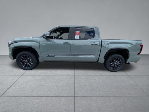 2025 Toyota Tundra Hybrid Platinum