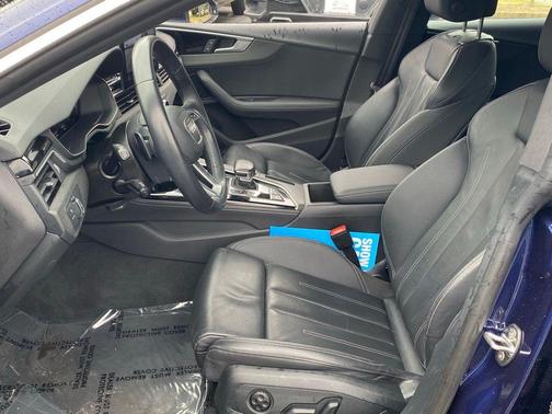 Navarra Blue Metallic 2024 Audi A5 Sportback 45 S line quattro Premium