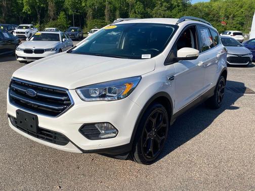 White Platinum Clearcoat Metallic 2019 Ford Escape Titanium