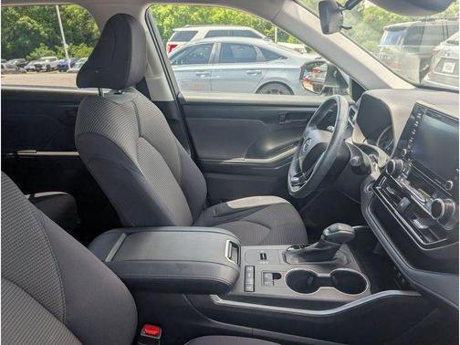 Moon Dust 2020 Toyota Highlander LE