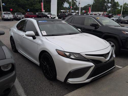 Wind Chill Pearl 2021 Toyota Camry XSE