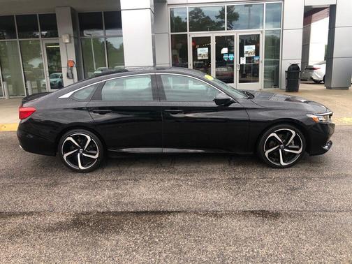 Crystal Black Pearl 2022 Honda Accord Sport 1.5T