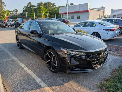 Crystal Black Pearl 2022 Honda Accord Sport 1.5T