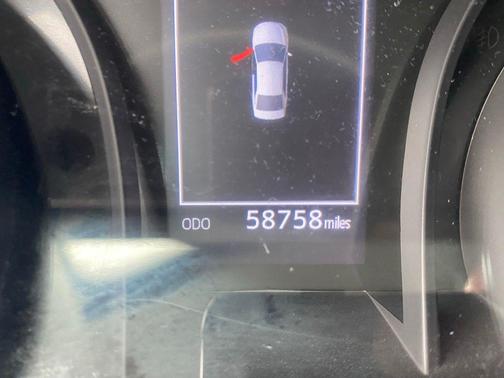 Ice 2023 Toyota Camry SE