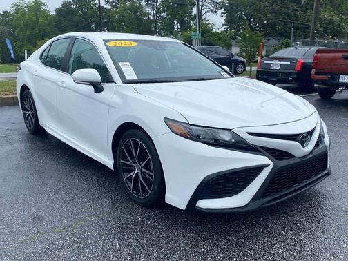 Ice 2023 Toyota Camry SE