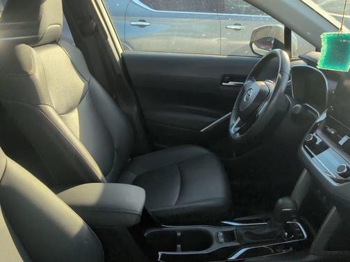 Sonic Silver 2023 Toyota Corolla Cross XLE