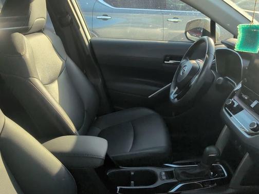 Sonic Silver 2023 Toyota Corolla Cross XLE