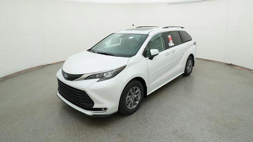 2024 Toyota Sienna XLE
