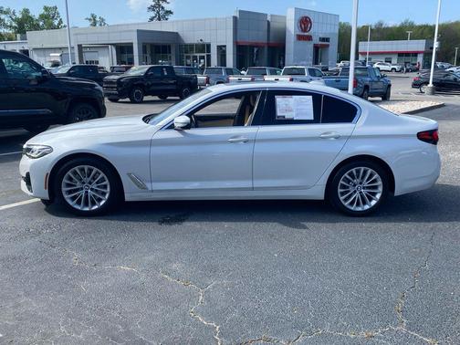 White Metallic 2021 BMW 530 i