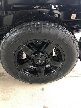 Silver Sky Metallic 2018 Toyota Tacoma SR5