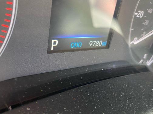 Ruby Flare Pearl 2025 Toyota Corolla LE