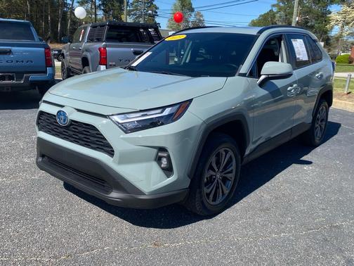 2023 Toyota RAV4 Hybrid XLE Premium