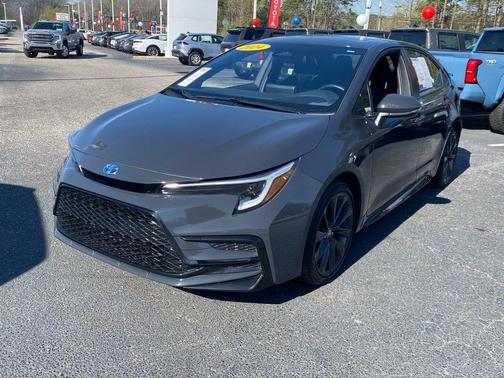 2024 Toyota Corolla Hybrid SE