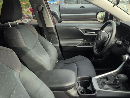 Ruby Flare Pearl 2019 Toyota RAV4 XLE
