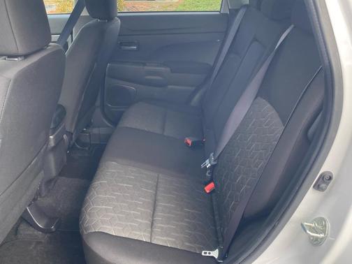 2024 Mitsubishi Outlander Sport LE