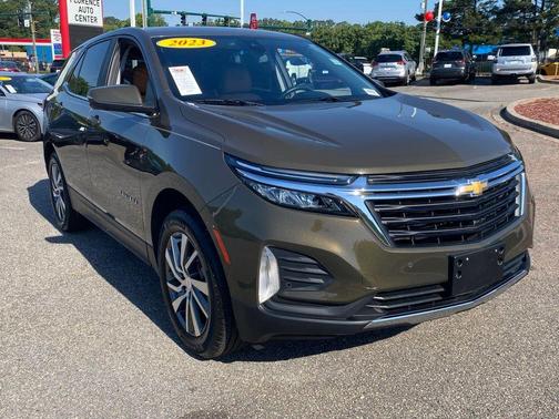 Bronze Metallic 2023 Chevrolet Equinox 1LT