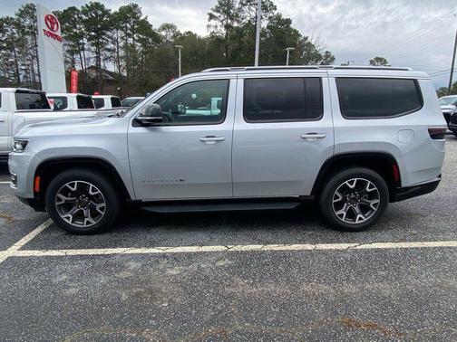 Silver Zynith 2024 Jeep Wagoneer Series III