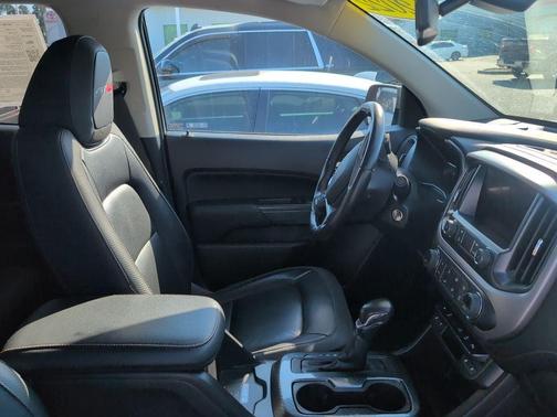 Steel Metallic 2022 GMC Canyon AT4 w/Leather