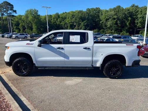 Summit White 2024 Chevrolet Silverado 1500 LT Trail Boss