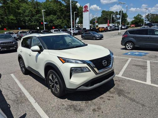 White 2023 Nissan Rogue SV
