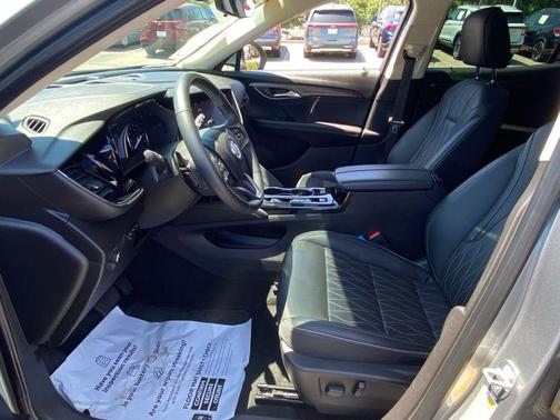 Jet Black 2024 Toyota Corolla Cross Hybrid SE