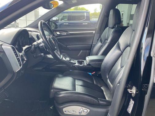 2018 Porsche Cayenne S Platinum Edition