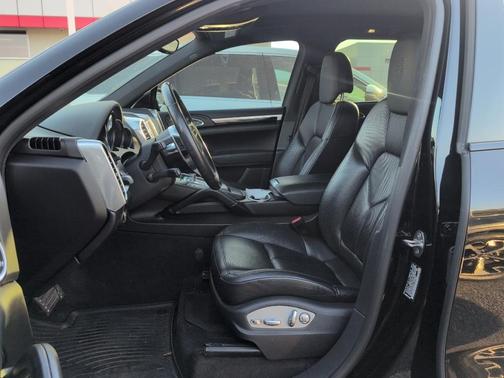 2018 Porsche Cayenne S Platinum Edition