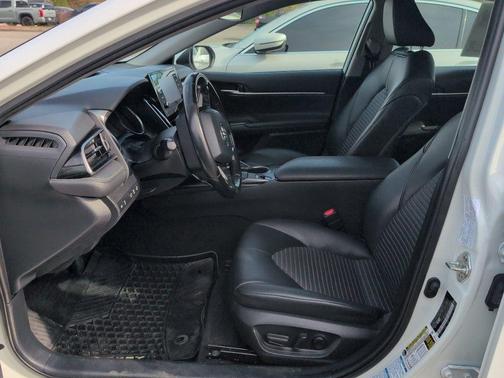 White 2022 Toyota Camry SE