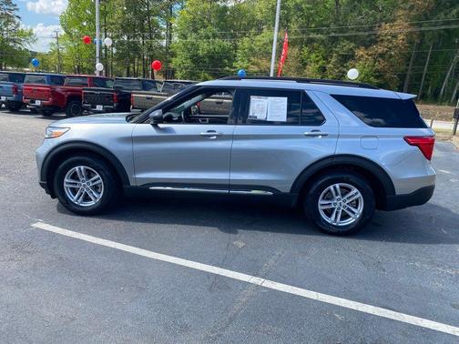 Silver Metallic 2024 Ford Explorer XLT