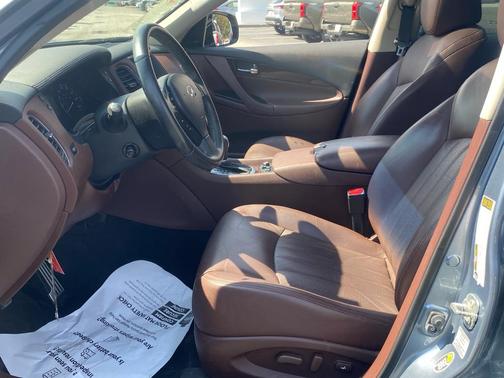 2017 INFINITI QX50 Base