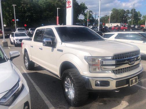 White Platinum Clearcoat Metallic 2019 Ford F-150 Lariat