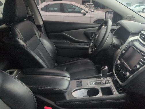 White 2021 Nissan Murano SL